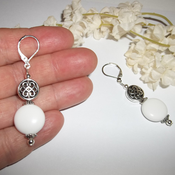 White & Silver Earring Set Beaded Handmade Celtic Knot Jewelry Dangle Drop 4578 - Picture 4 of 6